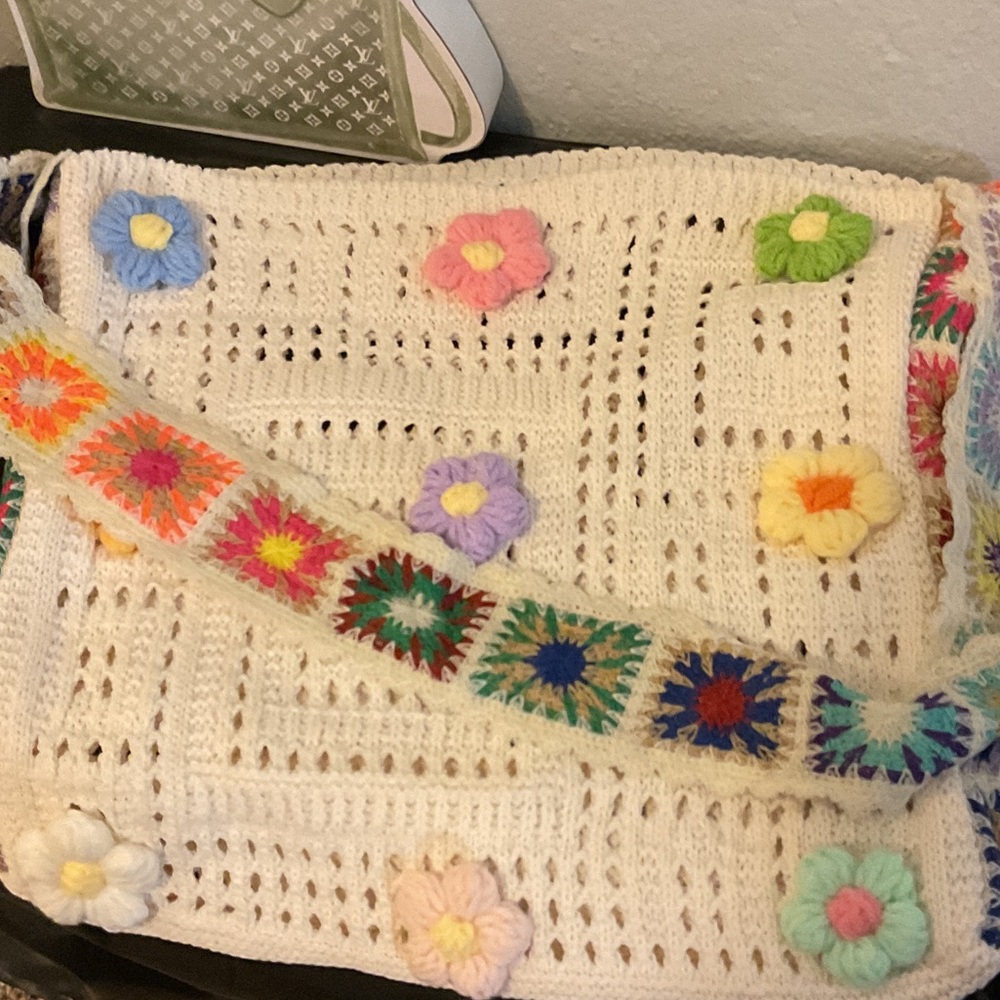 Cream Crochet Flower Crossbody Bag